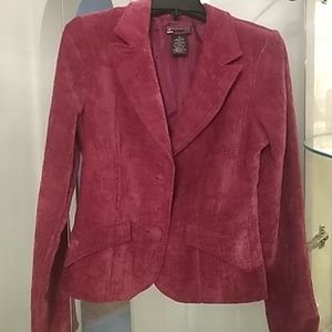 Beautiful plum colored blazer, pre-owned bu never
